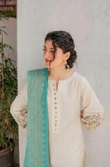 3 Pcs Women's Unstitched Embroidered Suit